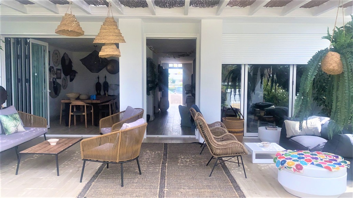 https://cdn.resales-online.com/public/9fkmme21ui/properties/49030263026011ecaa340217bc231ef4/w1200/1-7980e48d732b6fc85c14b43b94d2aa54.jpg?v=1629542799
