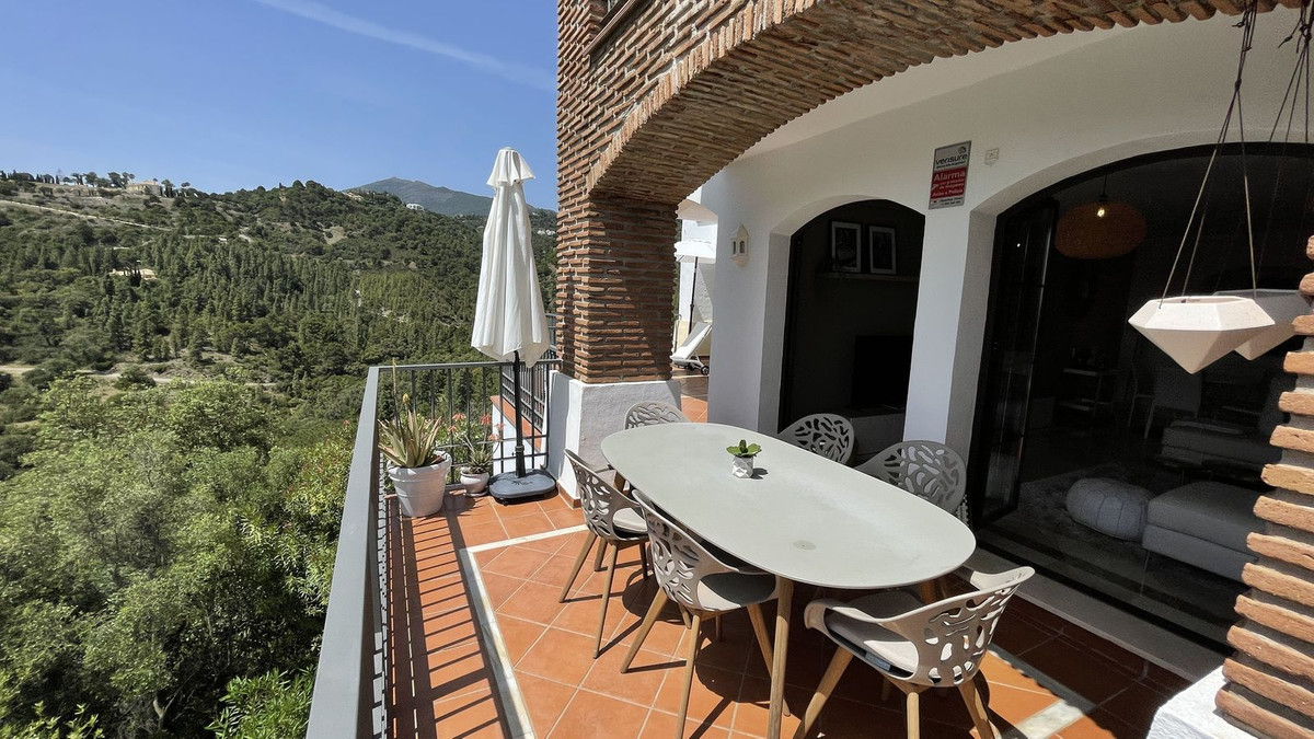 https://cdn.resales-online.com/public/sdo2fsoh30/properties/b635e285daac11eca97d0217bc231ef4/w1200/1-7980e48d732b6fc85c14b43b94d2aa54.jpg?v=1653953529