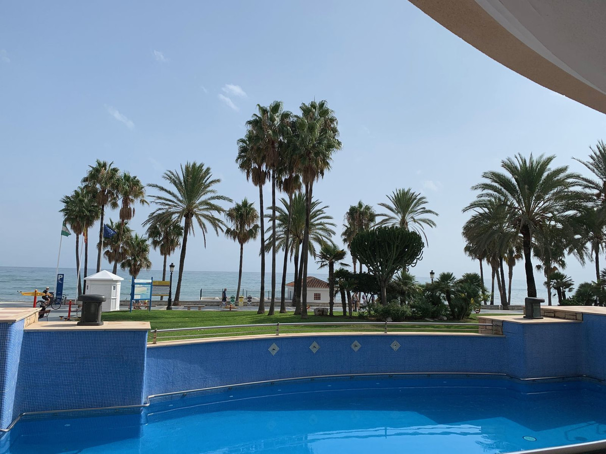 https://cdn.resales-online.com/public/ikev71pdft/properties/5c7426db232a11eda97d0217bc231ef4/w1200/1-7980e48d732b6fc85c14b43b94d2aa54.jpg?v=1661294272