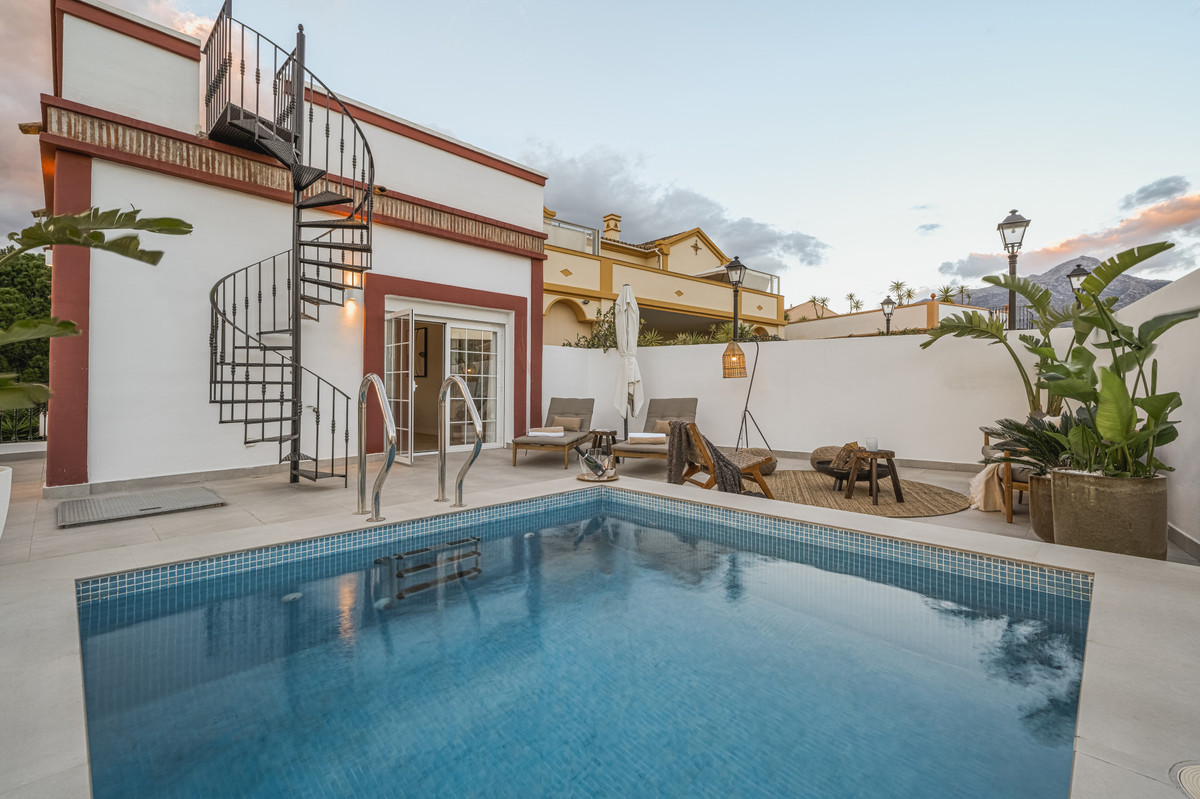 https://cdn.resales-online.com/public/kn6xvr42hw/properties/1be6ff18bca611ed84bd0217bc231ef4/w1200/1-7980e48d732b6fc85c14b43b94d2aa54.jpg?v=1678169313