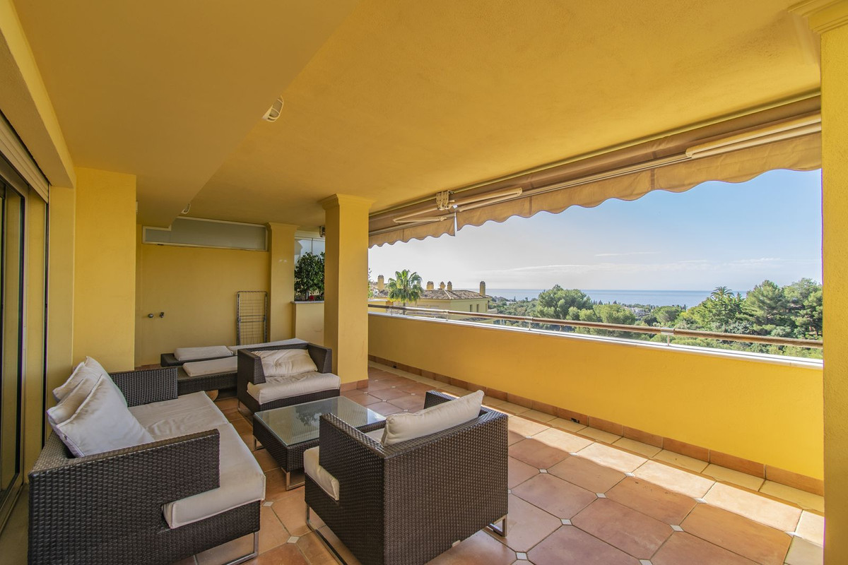 https://cdn.resales-online.com/public/vvmdwbkuht/properties/b2881cb0df7811ed84bd0217bc231ef4/w1200/1-7980e48d732b6fc85c14b43b94d2aa54.jpg?v=1682009244