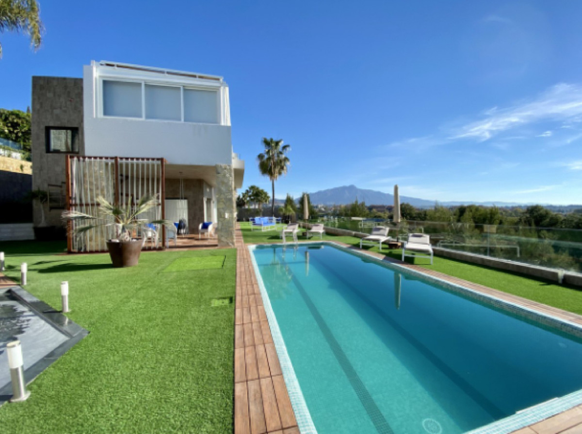 https://cdn.resales-online.com/public/vj79r8sgv9/properties/364ef535af3f11eba13006b3c6b82ba8/w1200/1-7980e48d732b6fc85c14b43b94d2aa54.jpg?v=1681993461