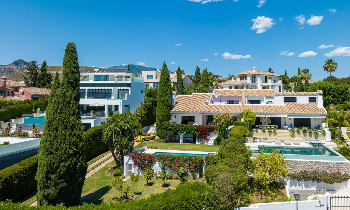 https://cdn.resales-online.com/public/a8asc9anmd/properties/bea8bf2db1d811ed84bd0217bc231ef4/w1200/1-7980e48d732b6fc85c14b43b94d2aa54.jpg?v=1684843657