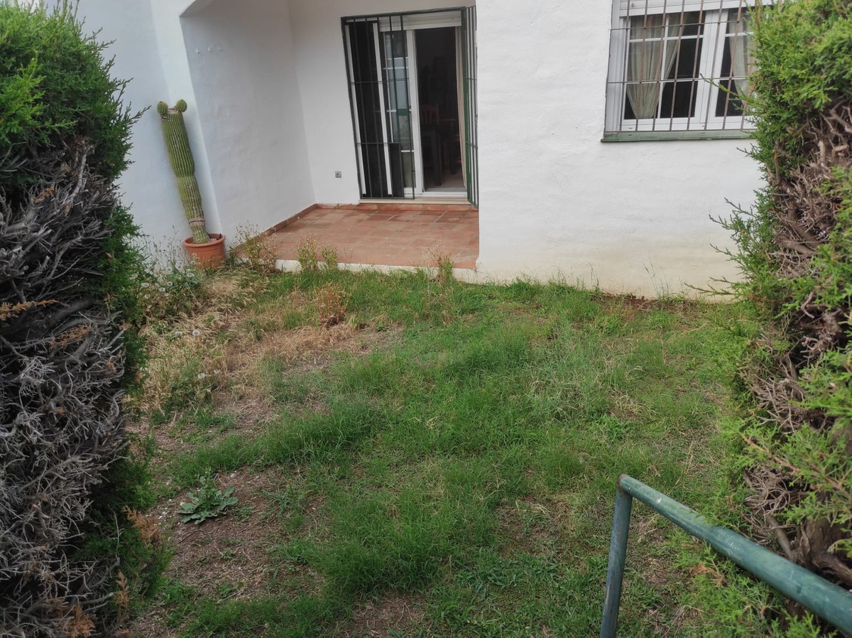 https://cdn.resales-online.com/public/cd9pzuj89n/properties/2def6105037811eeb6600217bc231ef4/w1200/1-7980e48d732b6fc85c14b43b94d2aa54.jpg?v=1685956323