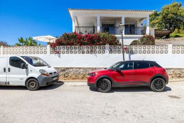 https://cdn.resales-online.com/public/rvs13crsz7/properties/c4ec42f7dd1111ed84bd0217bc231ef4/w1200/12-53013098fcab6c38b1379cd33298e050.jpg?v=1681734937