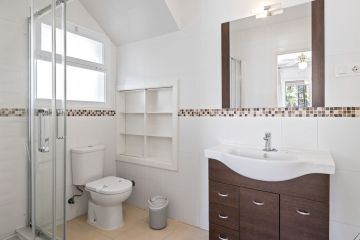https://cdn.resales-online.com/public/rvs13crsz7/properties/c4ec42f7dd1111ed84bd0217bc231ef4/w1200/16-ec67b526875bf0124b6ce4328a754439.jpg?v=1681734937
