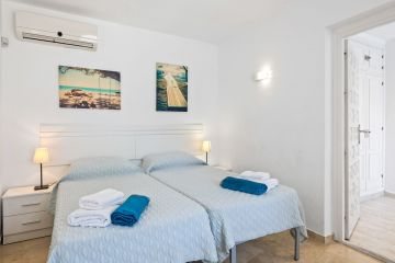 https://cdn.resales-online.com/public/rvs13crsz7/properties/c4ec42f7dd1111ed84bd0217bc231ef4/w1200/24-613bbc26f32d7013d348ef202dd30a43.jpg?v=1681734937