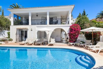 https://cdn.resales-online.com/public/rvs13crsz7/properties/c4ec42f7dd1111ed84bd0217bc231ef4/w1200/27-f6e8bc237ba13ac4c268badec6354f3d.jpg?v=1681734937