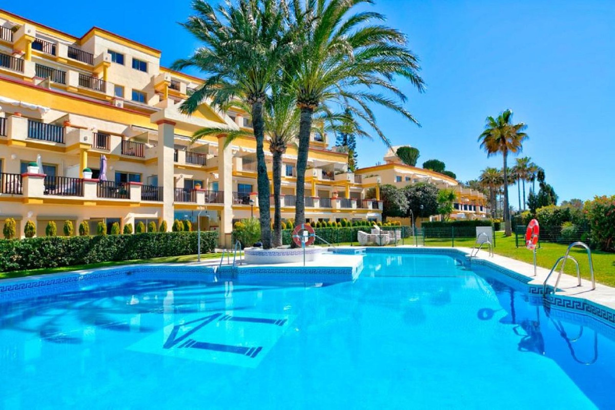 https://cdn.resales-online.com/public/m8iv0mibx4/properties/7ba847e8254011eea7b50217bc231ef4/w1200/1-7980e48d732b6fc85c14b43b94d2aa54.jpg?v=1689702166