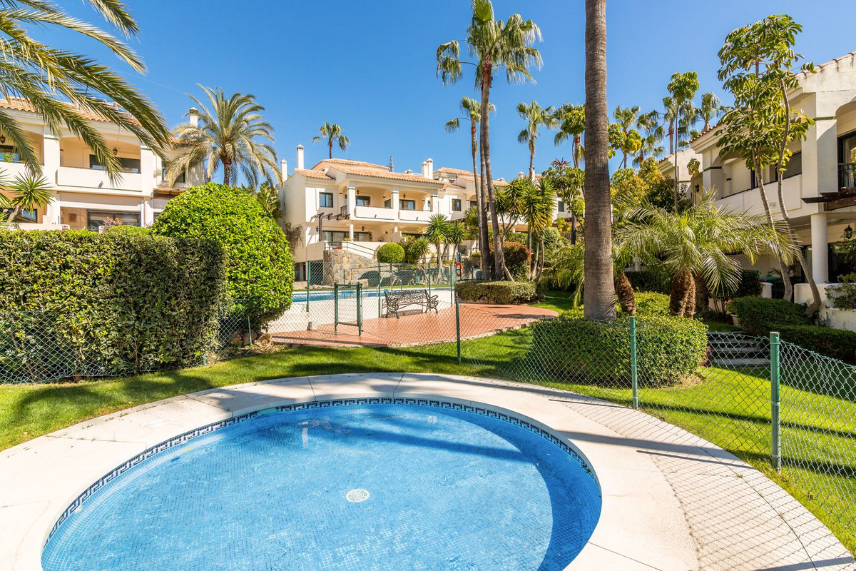 https://cdn.resales-online.com/public/ywcr9319ju/properties/6bb36786fbb611edb6600217bc231ef4/w1200/1-7980e48d732b6fc85c14b43b94d2aa54.jpg?v=1691578949