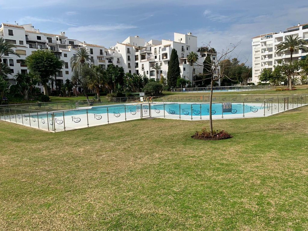 https://cdn.resales-online.com/public/0b6mxrg57k/properties/fc49e1f1480e11eea6080217bc231ef4/w1200/1-7980e48d732b6fc85c14b43b94d2aa54.jpg?v=1693499185