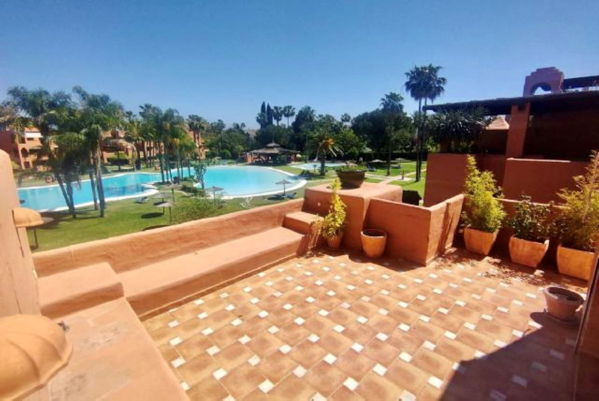 https://cdn.resales-online.com/public/heij8fn7sp/properties/e6dd734848b711eea6080217bc231ef4/w1200/1-7980e48d732b6fc85c14b43b94d2aa54.jpg?v=1693572644