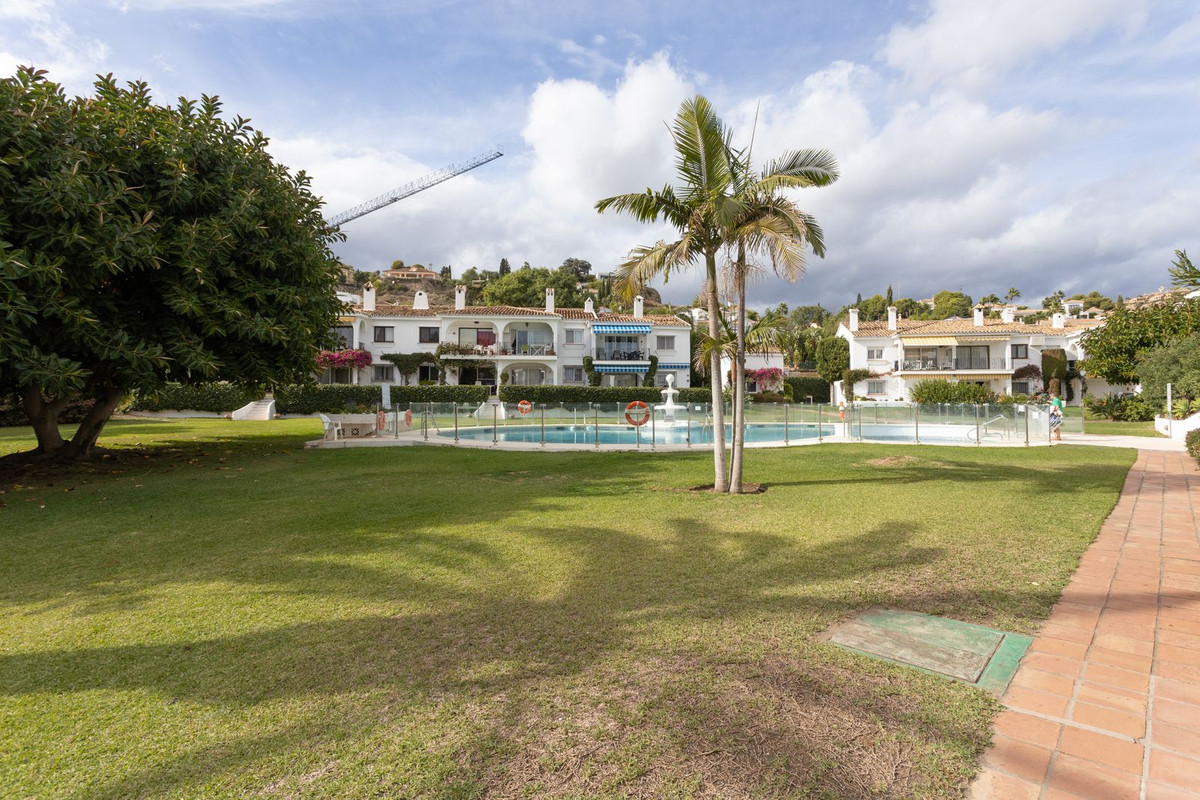 https://cdn.resales-online.com/public/aa2saqz9w9/properties/9a91b030772911ee8fbe0217bc231ef4/w1200/1-7980e48d732b6fc85c14b43b94d2aa54.jpg?v=1698753855