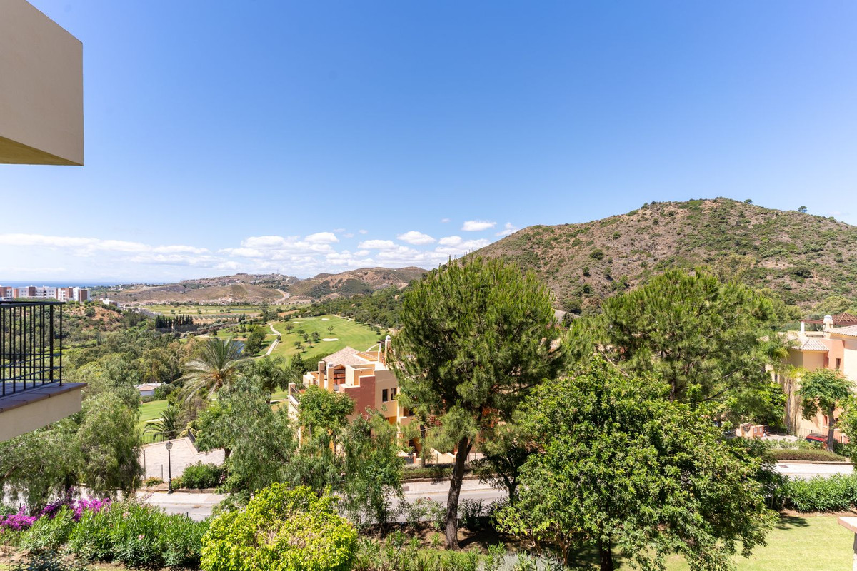 https://cdn.resales-online.com/public/cbe5z5pyy0/properties/6464c061f85611eca97d0217bc231ef4/w1200/1-7980e48d732b6fc85c14b43b94d2aa54.jpg?v=1656584737