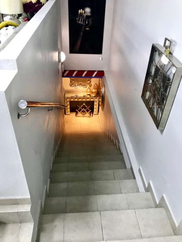 https://cdn.resales-online.com/public/iehb4l0uli/properties/27304d1513f311eda97d0217bc231ef4/w1200/5-3595ad71cbd87be6c3643a4285ef4791.jpg?v=1659620657