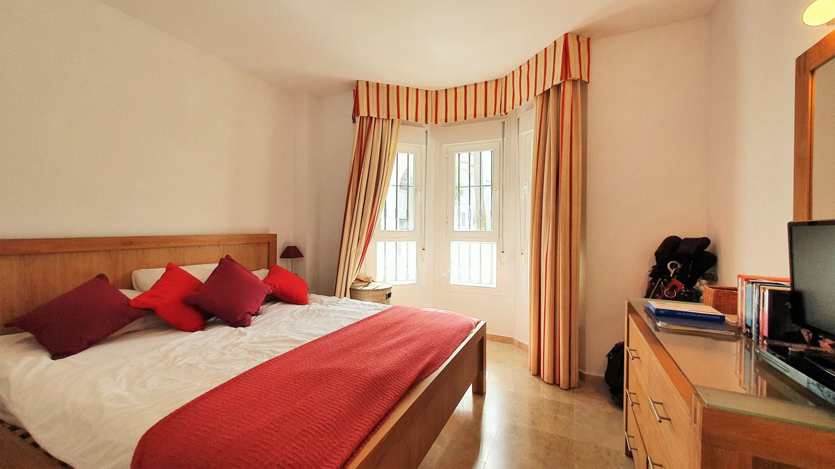 https://cdn.resales-online.com/public/ii7dbiqcgd/properties/0dfed666133411eda97d0217bc231ef4/w1200/36-be7efbbd8b294061d3f27cb7c37865bb.jpg?v=1661186378