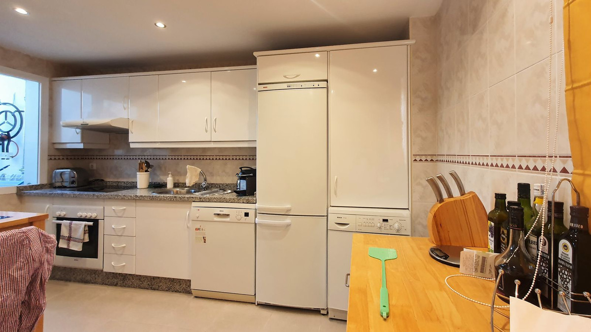 https://cdn.resales-online.com/public/ii7dbiqcgd/properties/0dfed666133411eda97d0217bc231ef4/w1200/6-241328e1bcc9c0d8ce1222beb6c967a8.jpg?v=1659538904