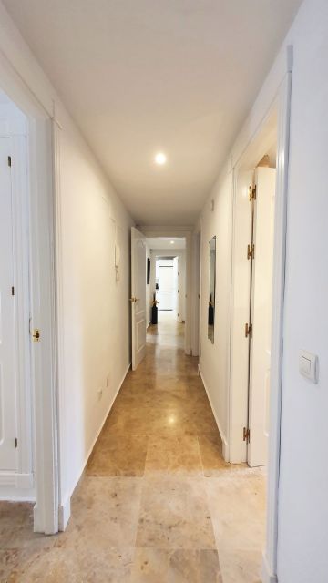 https://cdn.resales-online.com/public/ii7dbiqcgd/properties/0dfed666133411eda97d0217bc231ef4/w1200/32-e7f90ea5feef5e01d64d74d6b6d8a834.jpg?v=1661186378