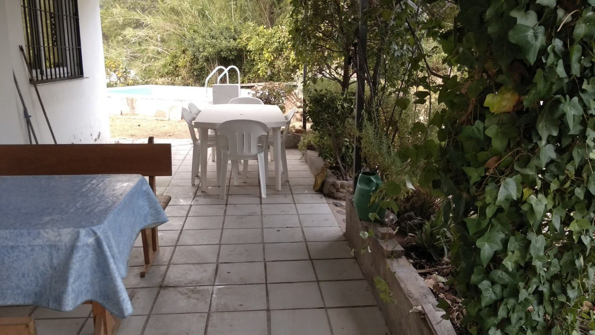 https://cdn.resales-online.com/public/ii7dbiqcgd/properties/6ef6fa8f381c11edad230217bc231ef4/w1200/1-7980e48d732b6fc85c14b43b94d2aa54.jpg?v=1663597281