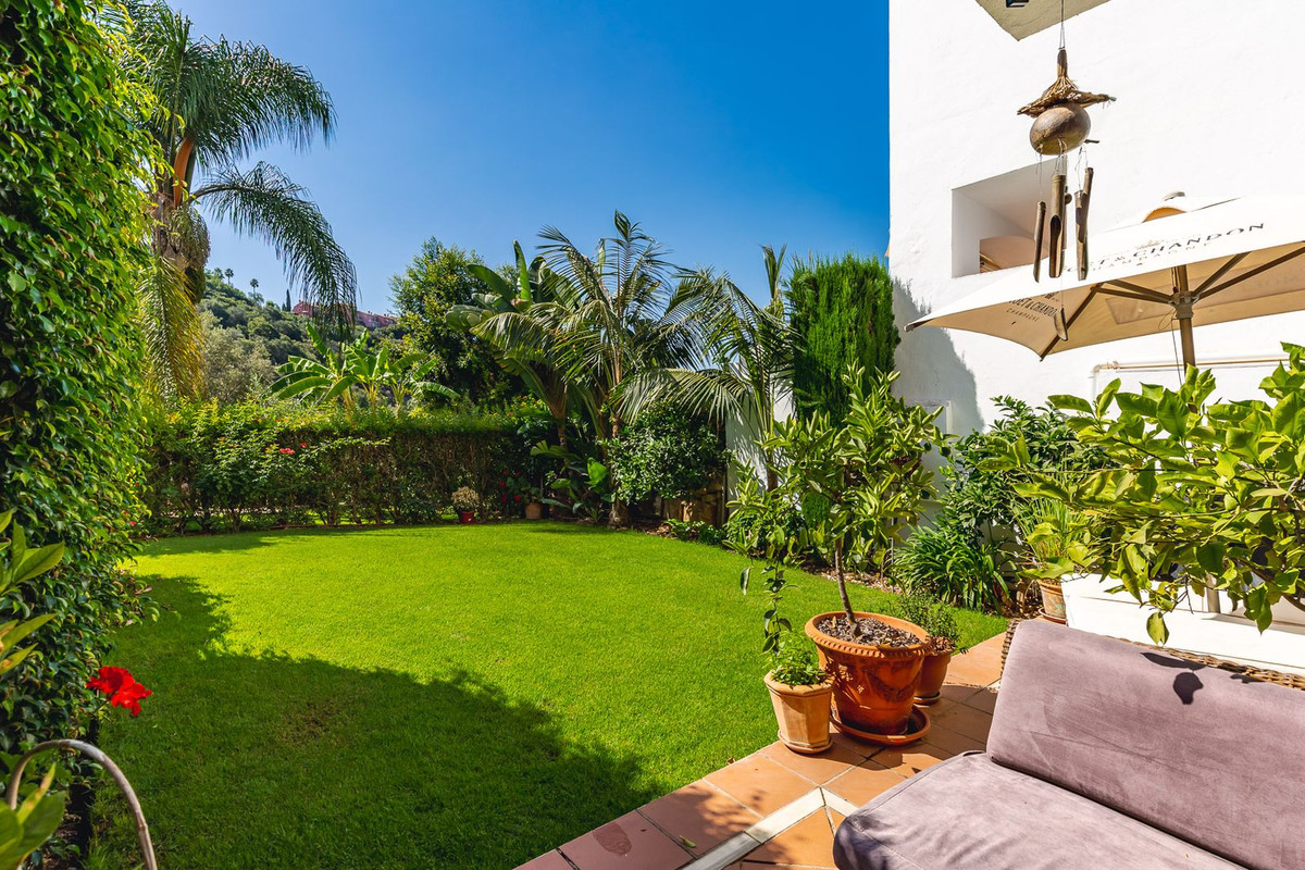 https://cdn.resales-online.com/public/sdgb87dcla/properties/d5483181359811edad230217bc231ef4/w1200/1-7980e48d732b6fc85c14b43b94d2aa54.jpg?v=1663320554