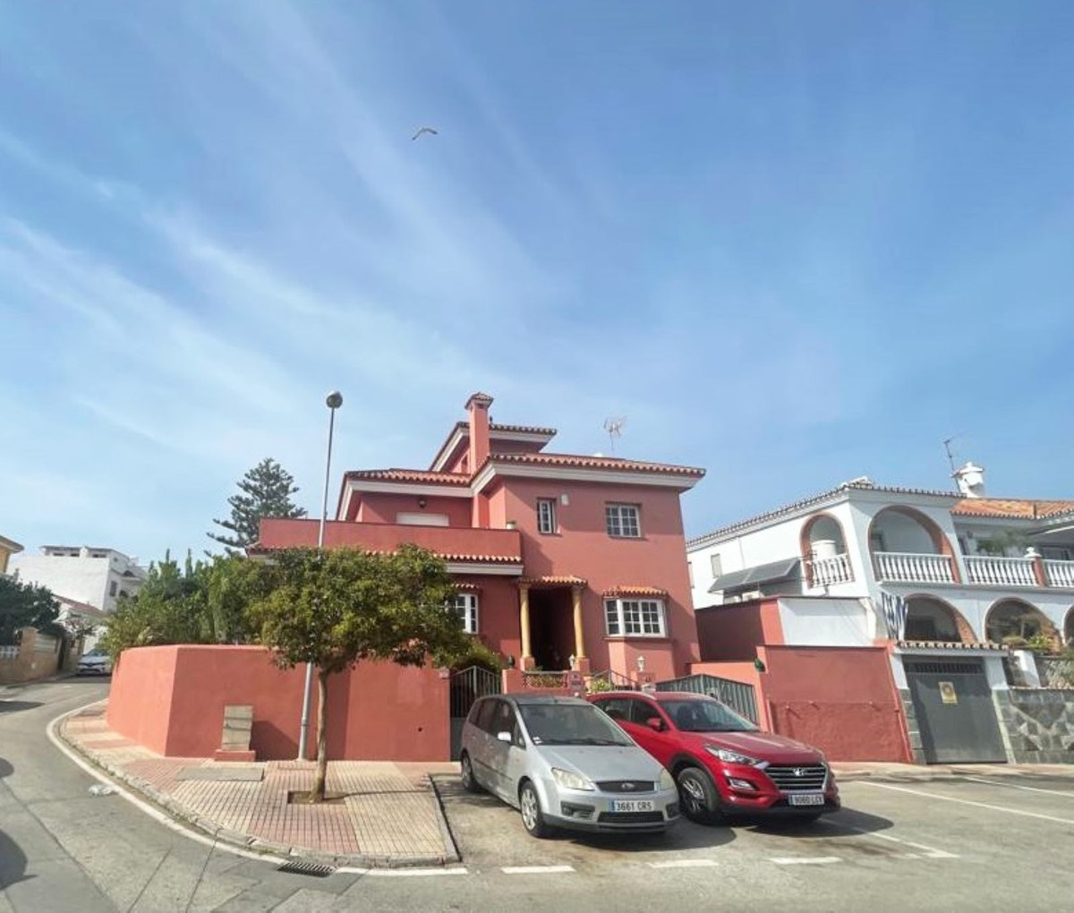 https://cdn.resales-online.com/public/u6447mvlgg/properties/0f262bad4ed511ed98460217bc231ef4/w1200/1-7980e48d732b6fc85c14b43b94d2aa54.jpg?v=1666095548