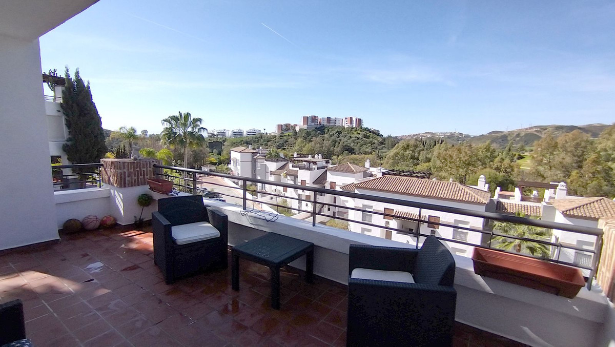 https://cdn.resales-online.com/public/uqa4n98gm2/properties/61a0aef3cd6811ed84bd0217bc231ef4/w1200/1-7980e48d732b6fc85c14b43b94d2aa54.jpg?v=1680012271
