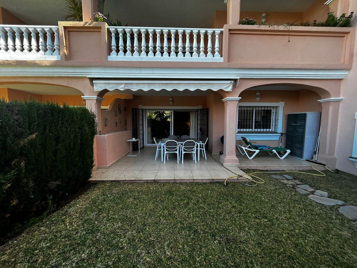 https://cdn.resales-online.com/public/5em70cvk9j/properties/73c4020cd20611ed84bd0217bc231ef4/w1200/1-7980e48d732b6fc85c14b43b94d2aa54.jpg?v=1680519876