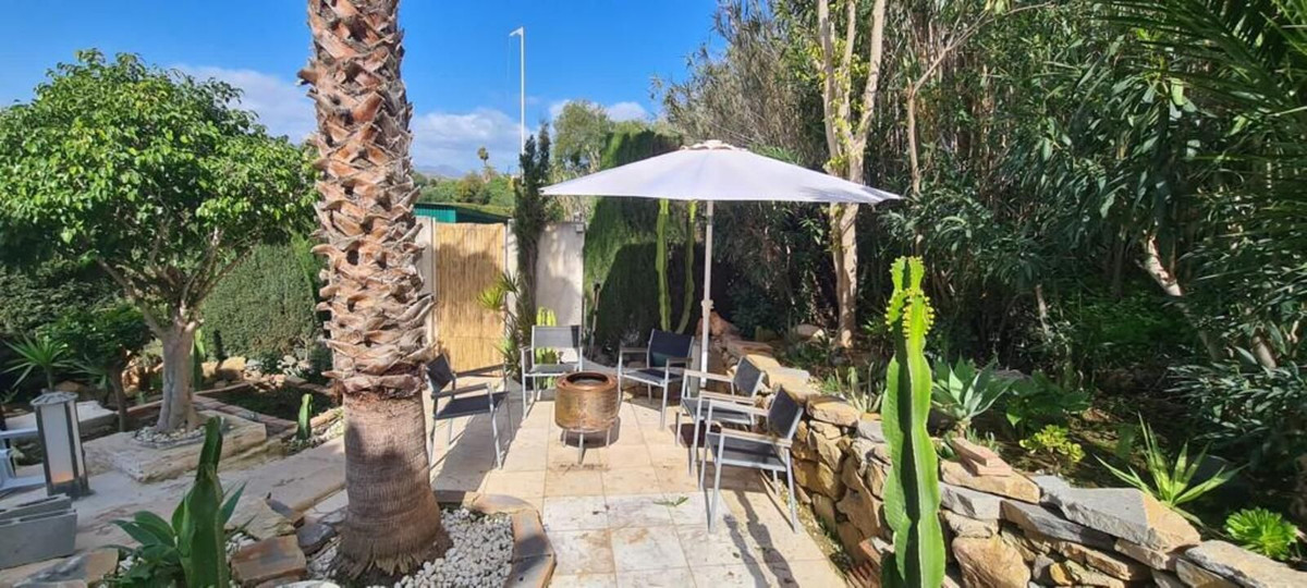 https://cdn.resales-online.com/public/6pcoehzhpl/properties/fd203c38c8c911ed84bd0217bc231ef4/w1200/1-7980e48d732b6fc85c14b43b94d2aa54.jpg?v=1680616762