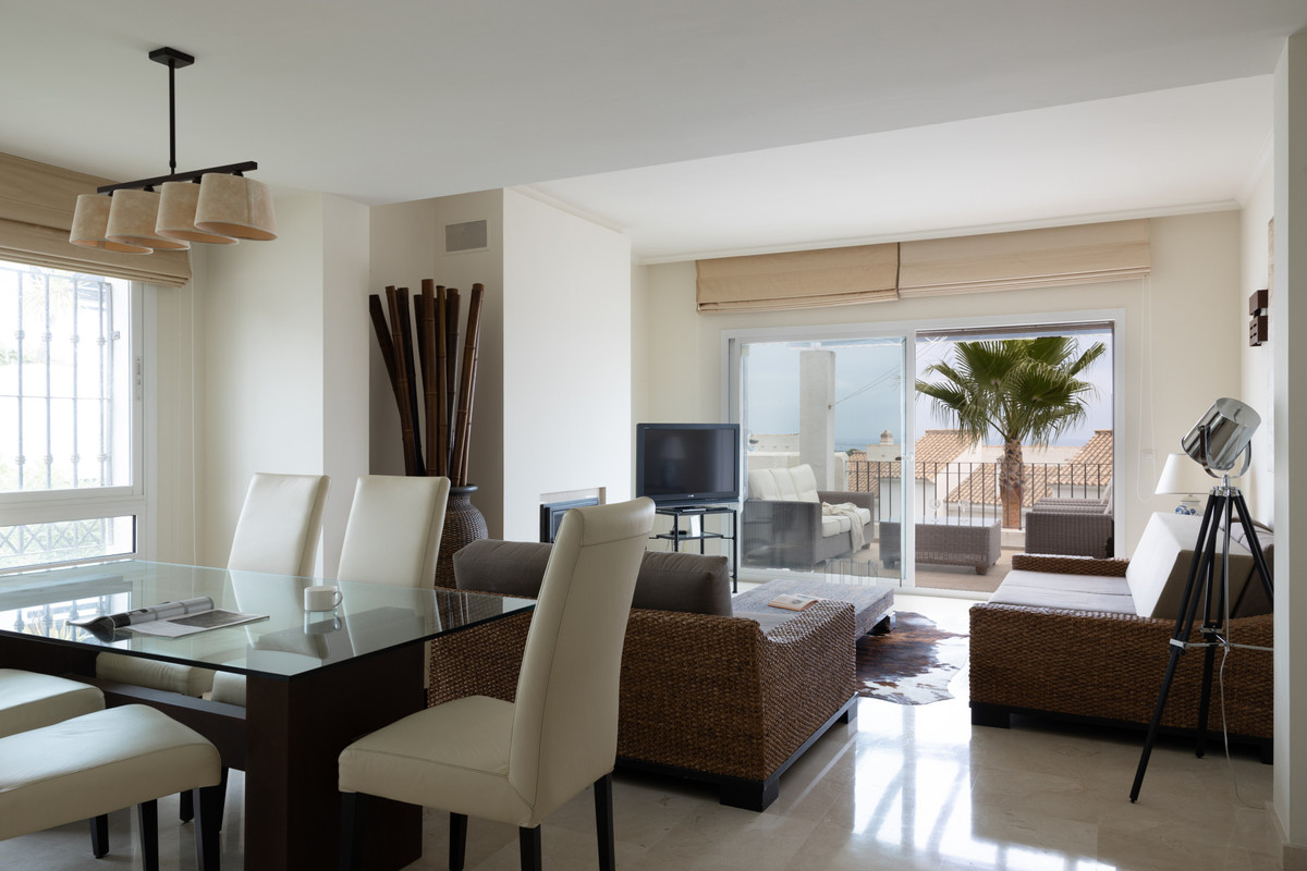 https://cdn.resales-online.com/public/6u5vbuh1hk/properties/da2ee8f0faba11edb6600217bc231ef4/w1200/3-e898b2bb2a2fdfd06d2c39894dce8316.jpg?v=1684995194