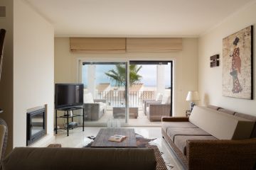 https://cdn.resales-online.com/public/6u5vbuh1hk/properties/da2ee8f0faba11edb6600217bc231ef4/w1200/2-5bd7b9d04b45e33852eaf0ec6670150d.jpg?v=1684995194
