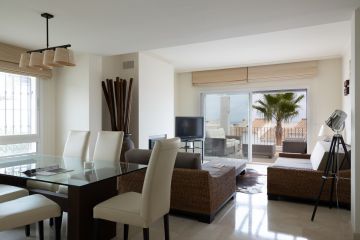 https://cdn.resales-online.com/public/6u5vbuh1hk/properties/da2ee8f0faba11edb6600217bc231ef4/w1200/3-e898b2bb2a2fdfd06d2c39894dce8316.jpg?v=1684995194