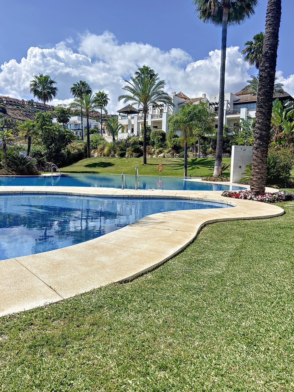 https://cdn.resales-online.com/public/25ldb8kiyd/properties/823b17f9fa4b11edb6600217bc231ef4/w1200/15-11d12f2f454f2f5e9b981fdd8b901d51.jpg?v=1684948382