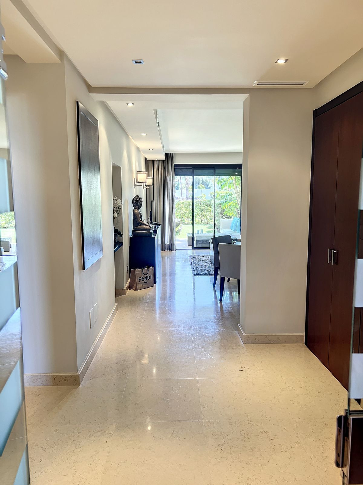 https://cdn.resales-online.com/public/25ldb8kiyd/properties/823b17f9fa4b11edb6600217bc231ef4/w1200/21-2c707e7c511429b4f8ec4ee5f221ddb6.jpg?v=1684948382