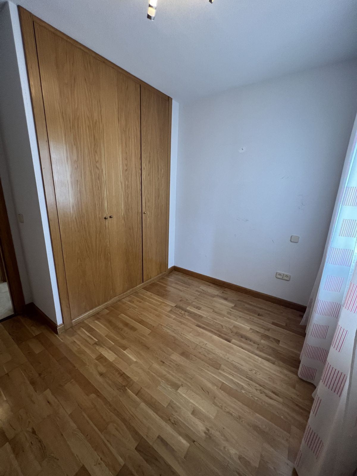 https://cdn.resales-online.com/public/aa2saqz9w9/properties/f860765dfa3211edb6600217bc231ef4/w1200/11-20939a0134ad724a8cb2a801094d15a4.jpg?v=1684936976