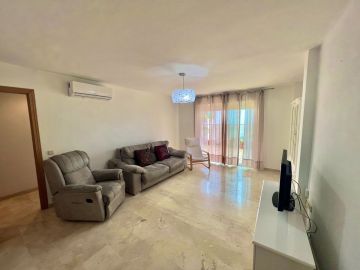 https://cdn.resales-online.com/public/aa2saqz9w9/properties/f860765dfa3211edb6600217bc231ef4/w1200/6-241328e1bcc9c0d8ce1222beb6c967a8.jpg?v=1684936976