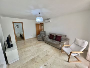 https://cdn.resales-online.com/public/aa2saqz9w9/properties/f860765dfa3211edb6600217bc231ef4/w1200/7-aa4cc561180b369757c0bb4af9886cd3.jpg?v=1684936976