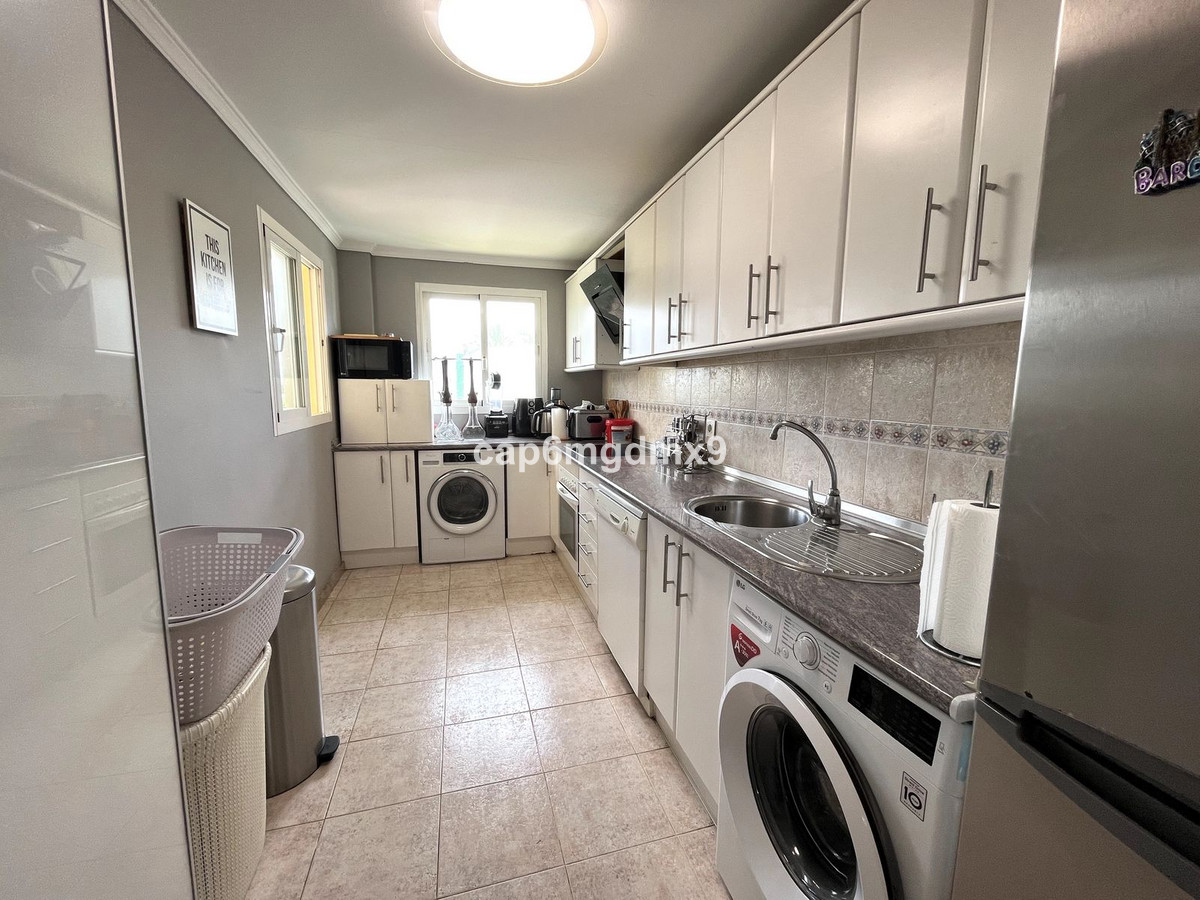 https://cdn.resales-online.com/public/cap6mgdmx9/properties/581c879bfa2911edb6600217bc231ef4/w1200/3-e898b2bb2a2fdfd06d2c39894dce8316.jpg?v=1684934006