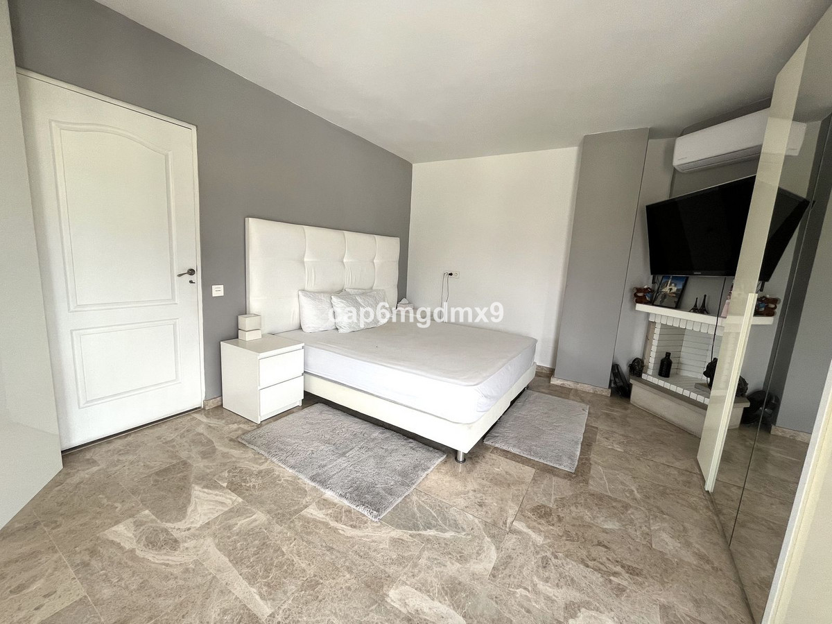 https://cdn.resales-online.com/public/cap6mgdmx9/properties/581c879bfa2911edb6600217bc231ef4/w1200/4-c23c0f86247804fa50226aecd8b0b2c8.jpg?v=1684934006