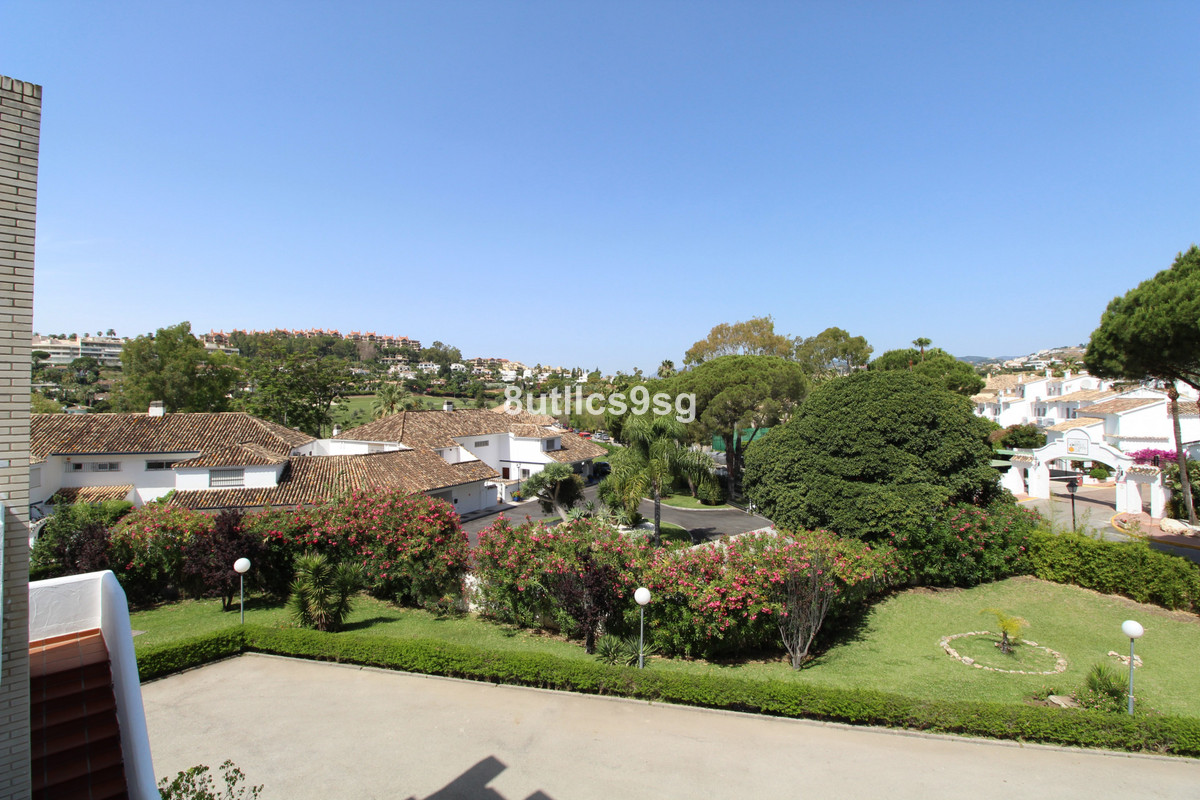 https://cdn.resales-online.com/public/8utllcs9sg/properties/21e37180f9f511edb6600217bc231ef4/w1200/17-dd5fcd4f0eb487dfa3803f7e20814c0e.jpg?v=1684910274