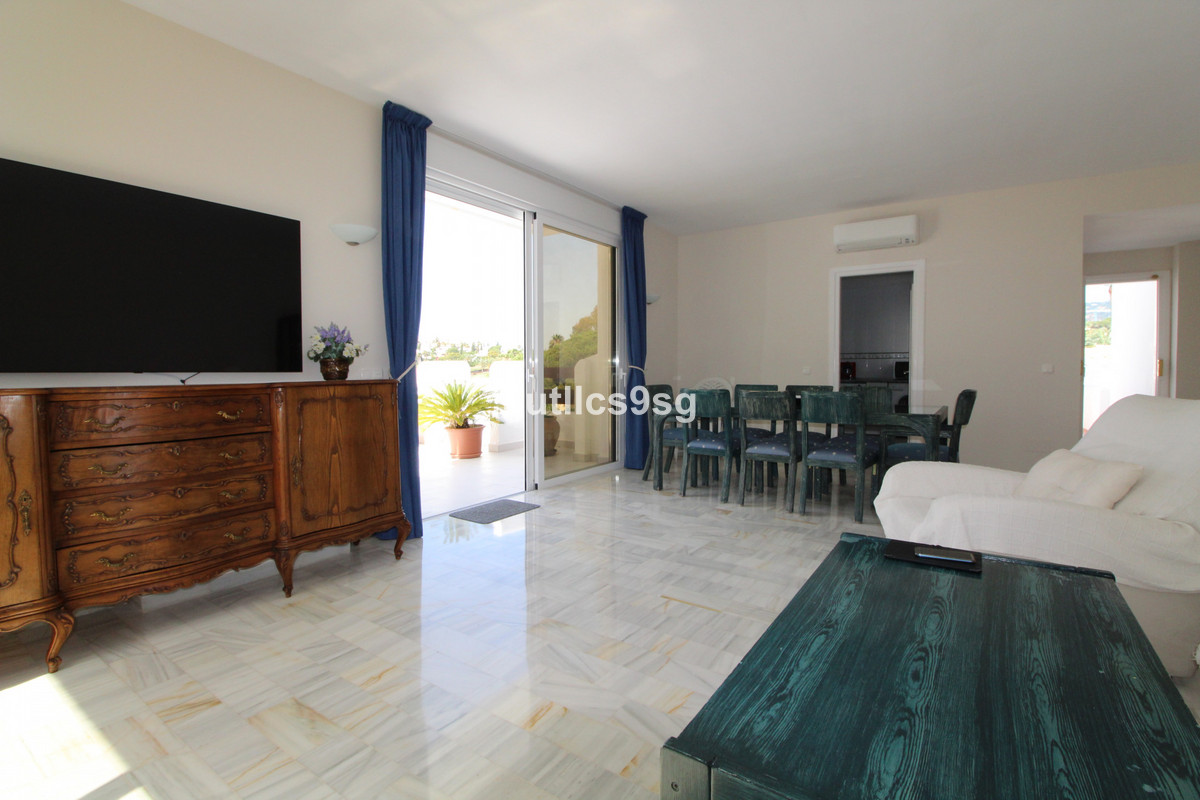 https://cdn.resales-online.com/public/8utllcs9sg/properties/21e37180f9f511edb6600217bc231ef4/w1200/4-c23c0f86247804fa50226aecd8b0b2c8.jpg?v=1684910274