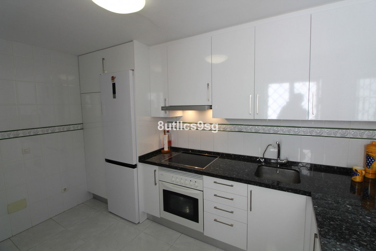 https://cdn.resales-online.com/public/8utllcs9sg/properties/21e37180f9f511edb6600217bc231ef4/w1200/7-aa4cc561180b369757c0bb4af9886cd3.jpg?v=1684910274