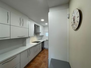 https://cdn.resales-online.com/public/mirbblak76/properties/d8a3c552f99111edb6600217bc231ef4/w1200/14-d70dc3102c00d7be0e872dfe1c1f86d7.jpg?v=1684929308