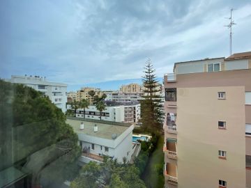 https://cdn.resales-online.com/public/mirbblak76/properties/d8a3c552f99111edb6600217bc231ef4/w1200/7-aa4cc561180b369757c0bb4af9886cd3.jpg?v=1684929308