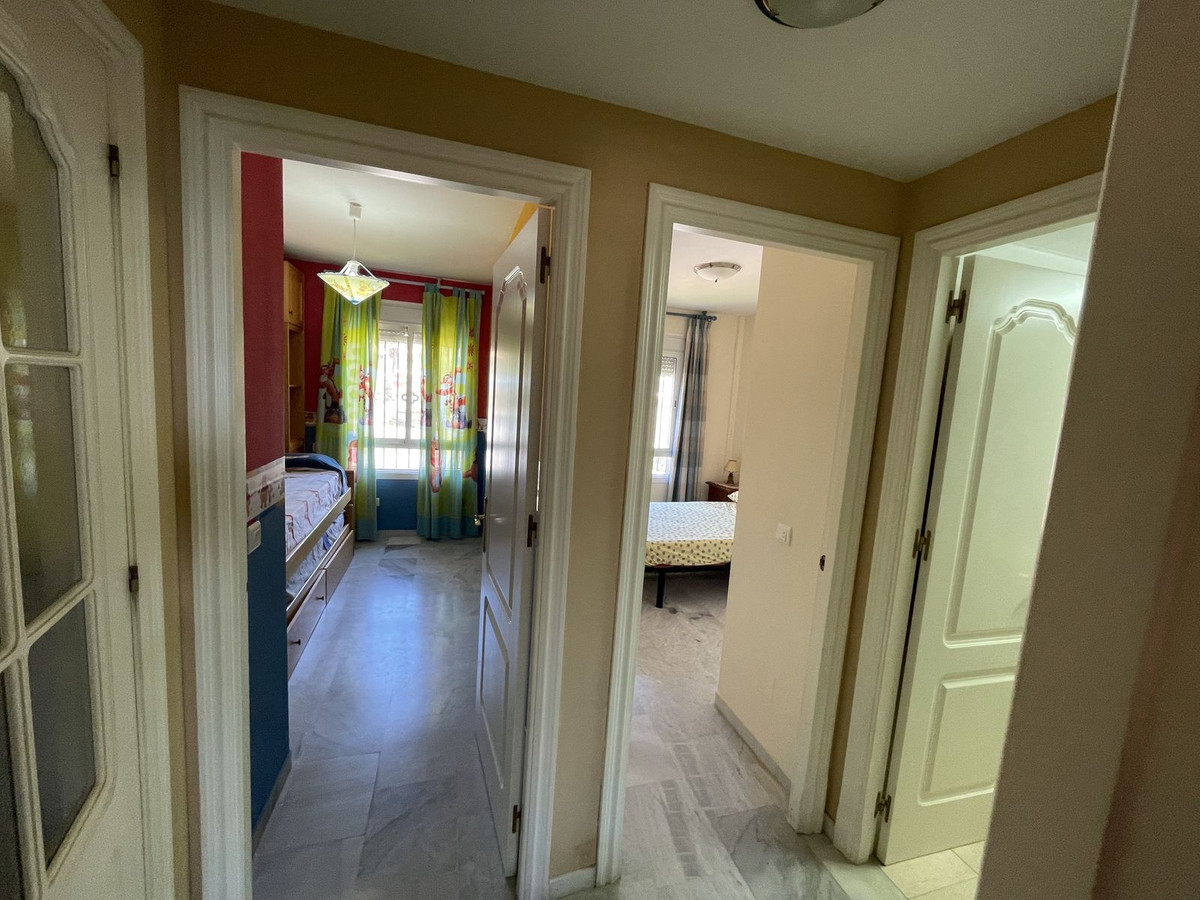 https://cdn.resales-online.com/public/mqt4ubvq31/properties/b3df2cd1f0a811edb6600217bc231ef4/w1200/11-20939a0134ad724a8cb2a801094d15a4.jpg?v=1684931003