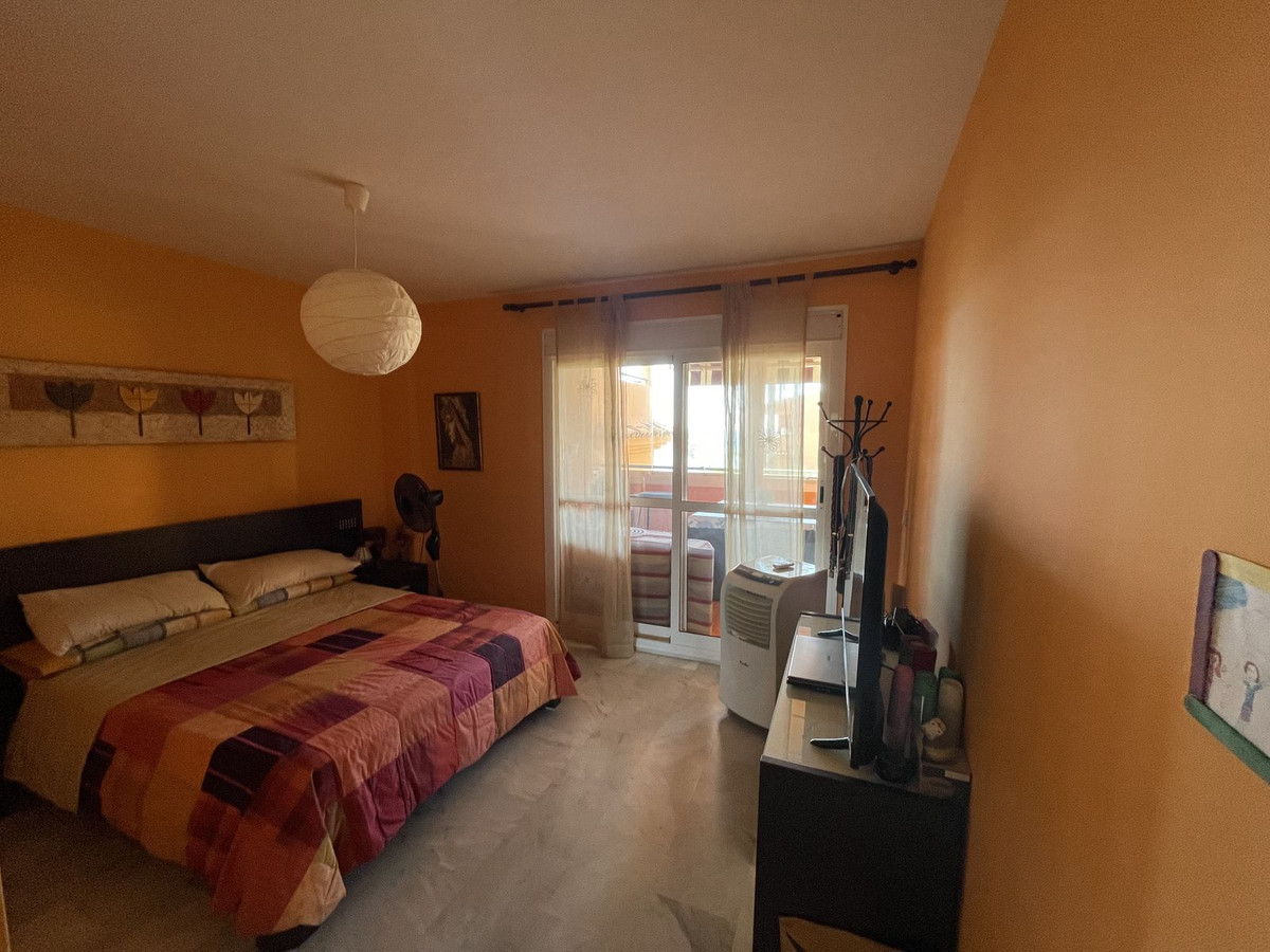 https://cdn.resales-online.com/public/mqt4ubvq31/properties/b3df2cd1f0a811edb6600217bc231ef4/w1200/20-d1f7658cbe4ba6cd8666fec30fba80ad.jpg?v=1684931003