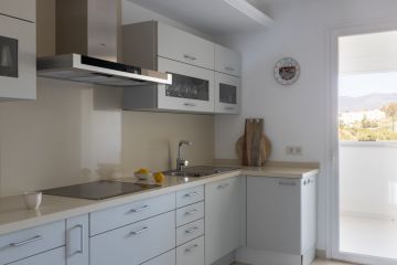 https://cdn.resales-online.com/public/6u5vbuh1hk/properties/acce32c1efba11edb6600217bc231ef4/w1200/13-5fd73dea700db77384c091ca9818b1a9.jpg?v=1684822400