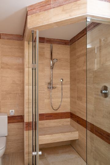 https://cdn.resales-online.com/public/6u5vbuh1hk/properties/acce32c1efba11edb6600217bc231ef4/w1200/22-bcf8e6250e0bab365f900a8ac31ac040.jpg?v=1684822400