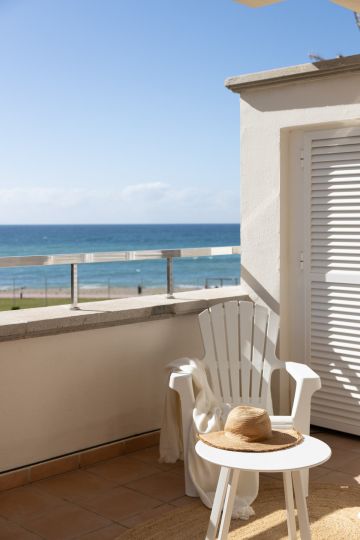 https://cdn.resales-online.com/public/6u5vbuh1hk/properties/acce32c1efba11edb6600217bc231ef4/w1200/6-241328e1bcc9c0d8ce1222beb6c967a8.jpg?v=1684822400
