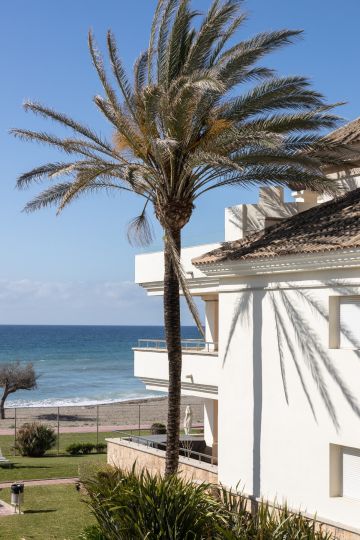https://cdn.resales-online.com/public/6u5vbuh1hk/properties/acce32c1efba11edb6600217bc231ef4/w1200/7-aa4cc561180b369757c0bb4af9886cd3.jpg?v=1684822400