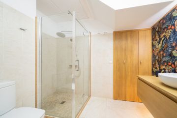 https://cdn.resales-online.com/public/i1e7n2382g/properties/818a8174019811eda97d0217bc231ef4/w1200/17-dd5fcd4f0eb487dfa3803f7e20814c0e.jpg?v=1674195186